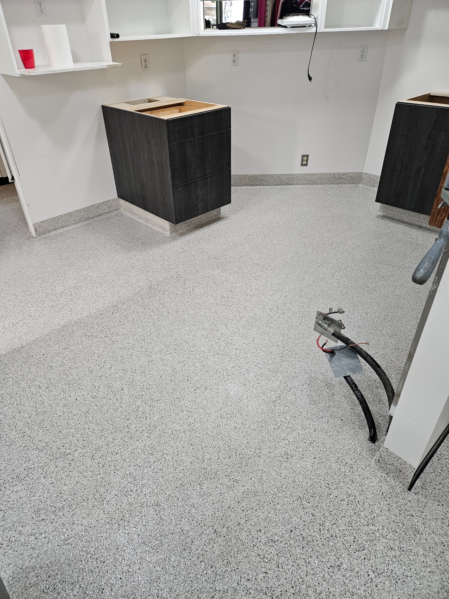 Finished flake floor in the Gold River Golf Course and Country Club kitchen